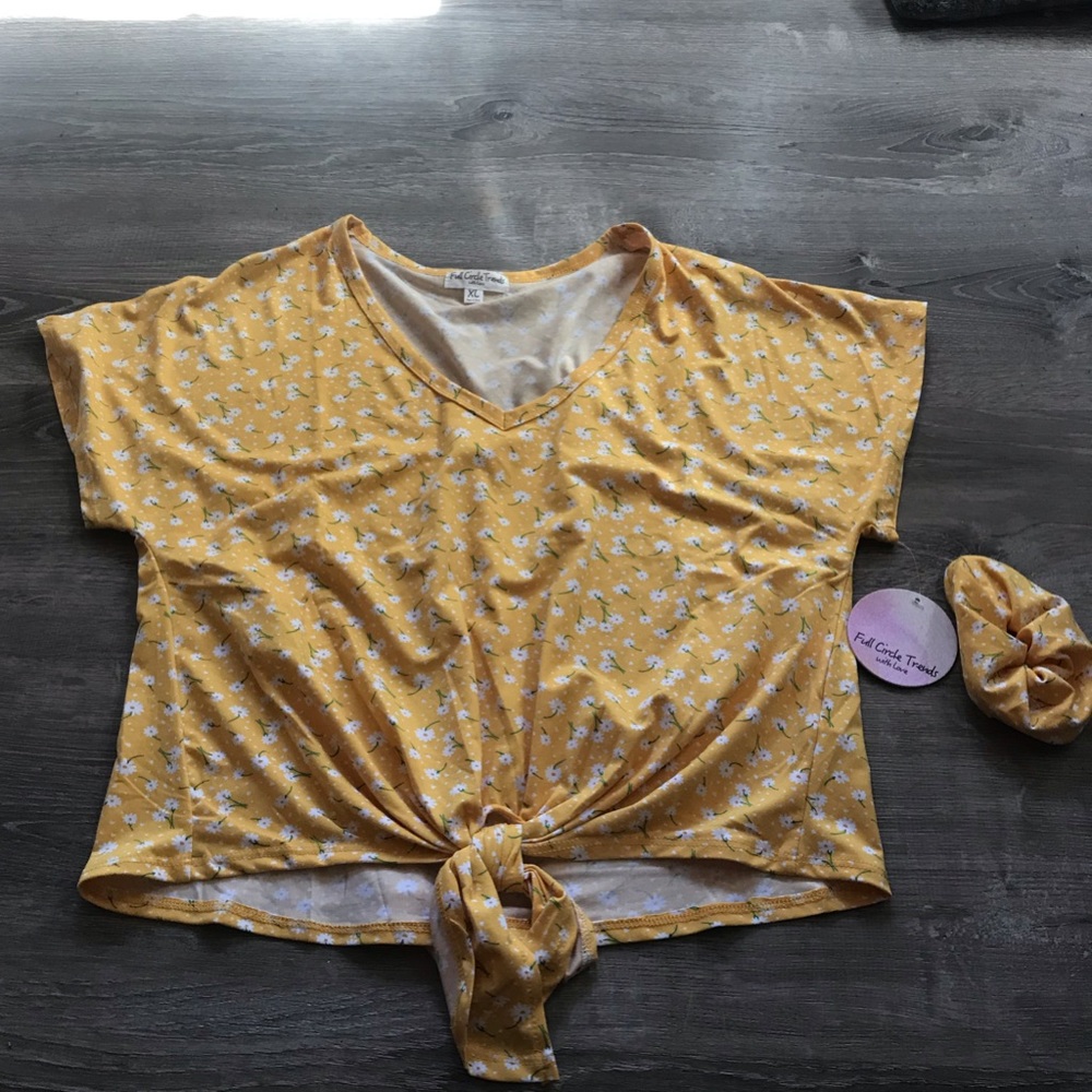 Floral Tops with Hair Tie